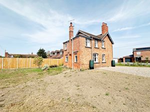 Side Aspect- click for photo gallery